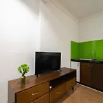 Gin House Hotel & Apartment Near Turtle Lake